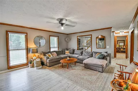 3230 Haddon Hall Dr, Buford, GA 30519 photo 6