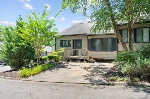 5040 Gardenia Cir, Marietta, GA 30068