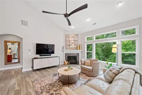 222 Southwind Loop Rd, Canton, GA 30114 photo 3