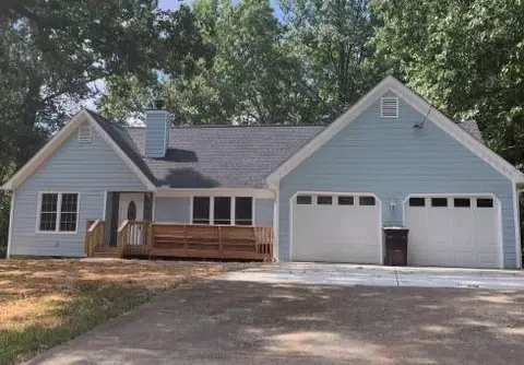 428 Bakers Bridge Cir, Douglasville, GA 30134