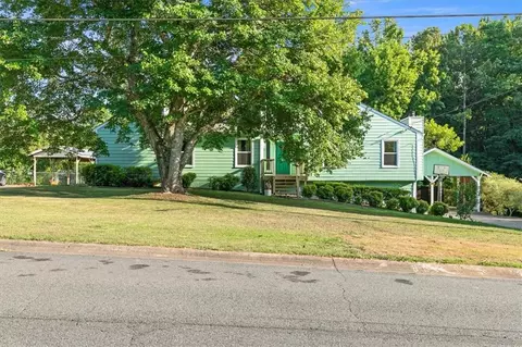 2519 Cochise Dr, Acworth, GA 30102
