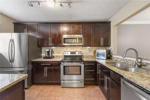 4172 Stillwater Dr, Duluth, GA 30096 photo 5