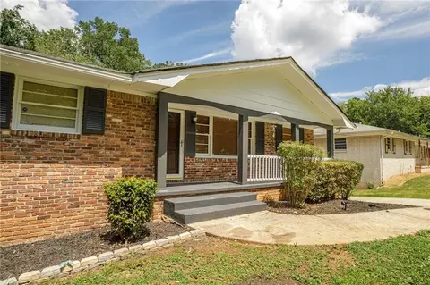 2185 Kilarney Rd, Decatur, GA 30032