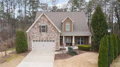 4050 Silverthorn Trce, Cumming, GA 30028
