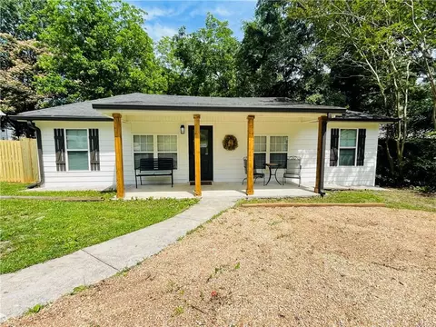 433 Walton St, Tallapoosa, GA 30176