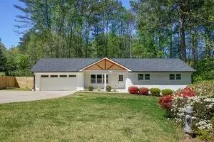 5183 Corinth Dr, Stone Mountain, GA 30087