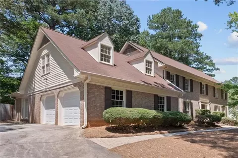5018 Shadow Glen Ct, Atlanta, GA 30338