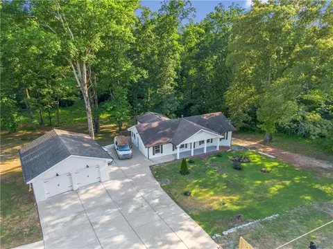1479 Chandler Rd, Lawrenceville, GA 30045