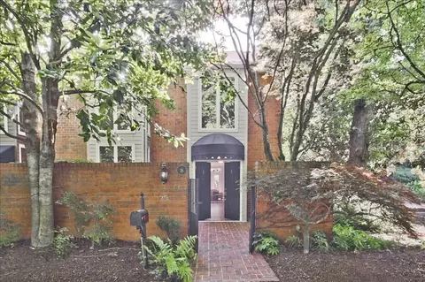 26 Willow Gln NE, Atlanta, GA 30342