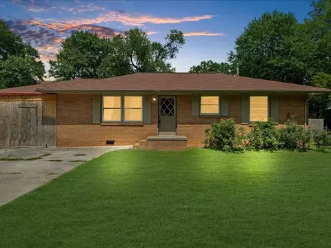 105 Lindsey Dr, Cartersville, GA 30120