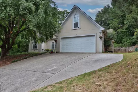 904 Georgian Point Dr, Lawrenceville, GA 30045