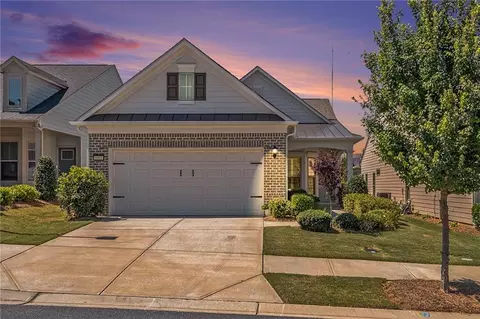 5909 Deerbrook Ct, Hoschton, GA 30548