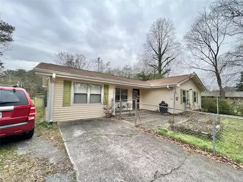 3620 Leisure Ln, Atlanta, GA 30349