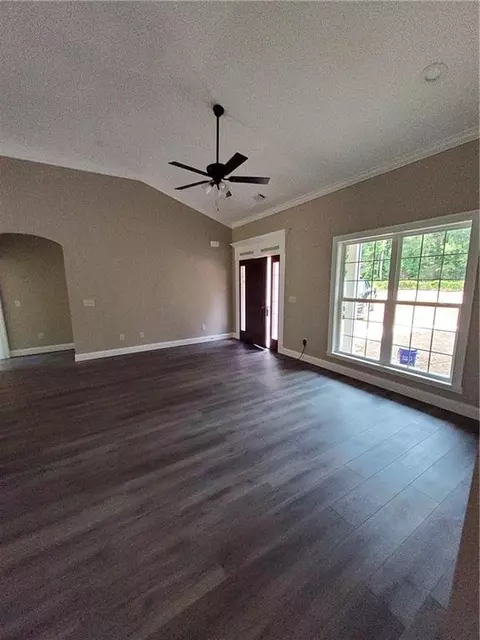 252 Freeman Ave, Forsyth, GA 31029 photo 3