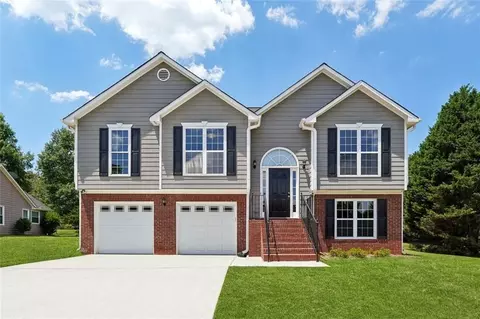 925 Leighs Brook Way, Dacula, GA 30019