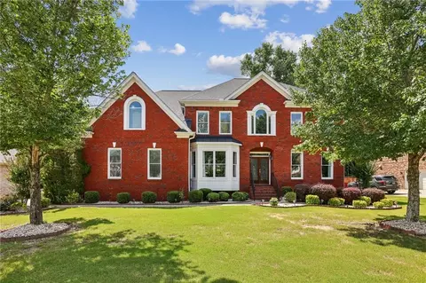 1712 Brittany Dawn Dr, Snellville, GA 30078