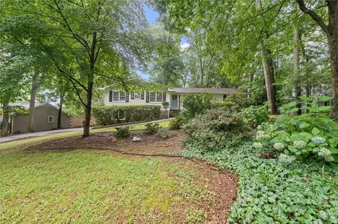 2816 Whippoorwill Cir, Duluth, GA 30097