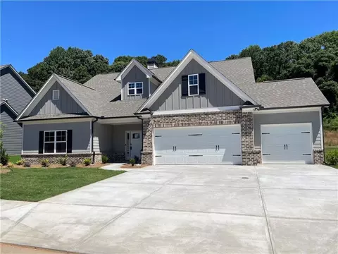 223 Cherokee Rose Ln, Hoschton, GA 30548