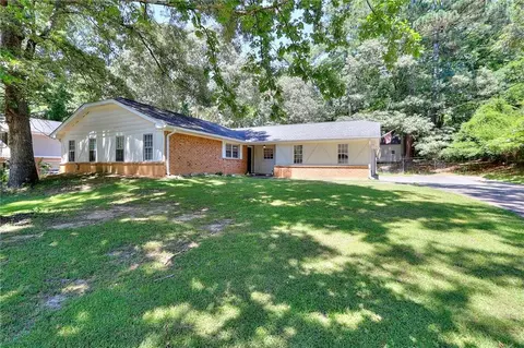 2469 Ellis Ct, Snellville, GA 30078