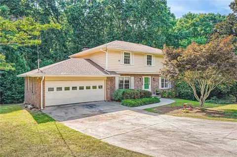 1420 Edinburgh Dr, Tucker, GA 30084