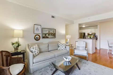 1075 Peachtree Walk NE #A521, Atlanta, GA 30309