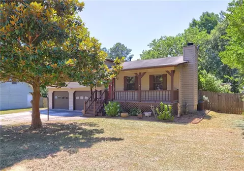 2477 Wood Meadows Dr SW, Marietta, GA 30064