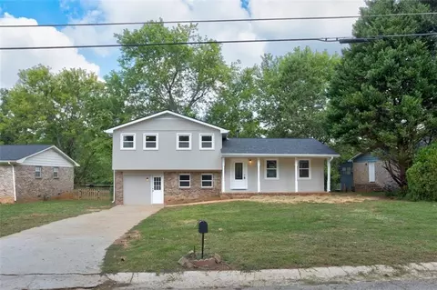 2993 Lakeridge Dr, Conyers, GA 30094