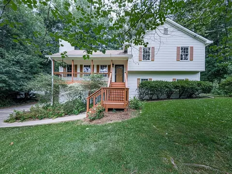 222 Cedar Mill Ln, Woodstock, GA 30189