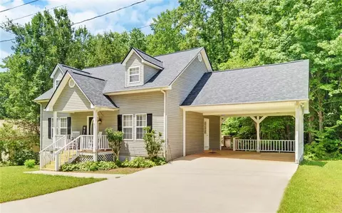 12 Hiawatha Hills Rd, Cleveland, GA 30528