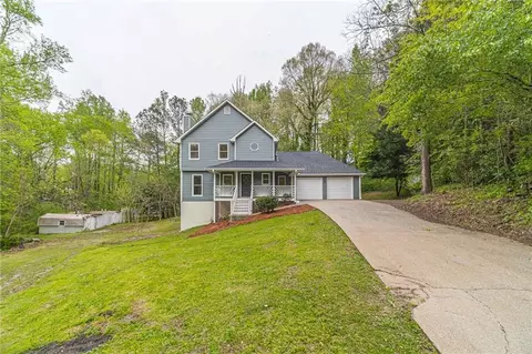 2774 Laurel View Dr, Snellville, GA 30039
