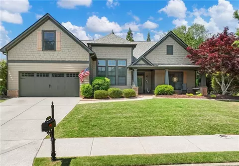2932 Perimeter Cir, Buford, GA 30519