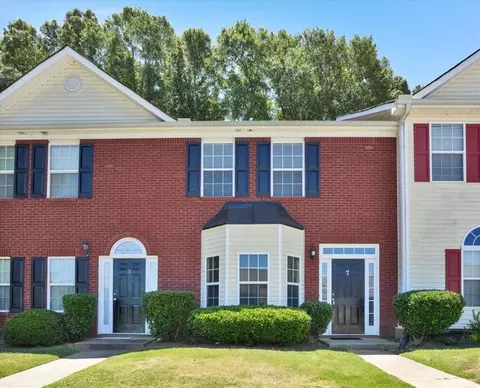4210 Oakwood Rd #D7, Oakwood, GA 30566