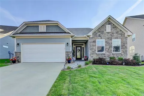 68 Sinclair Cir, Hoschton, GA 30548