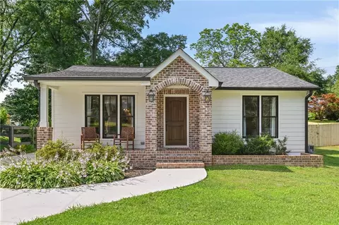 922 Mclinden Ave SE, Smyrna, GA 30080
