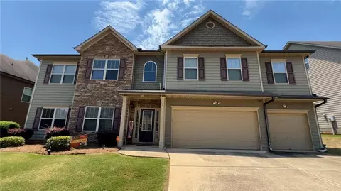 144 Stocks Cir, West Point, GA 31833