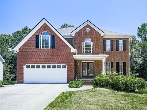 2812 Penncross Dr SW, Marietta, GA 30064