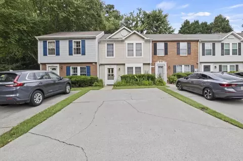 2881 Dresden Square Dr, Chamblee, GA 30341 photo 2