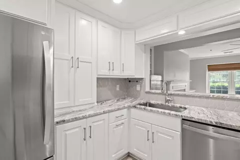 2881 Dresden Square Dr, Chamblee, GA 30341 photo 16