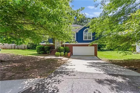 3515 Oakleigh Dr, Rex, GA 30273 photo 2