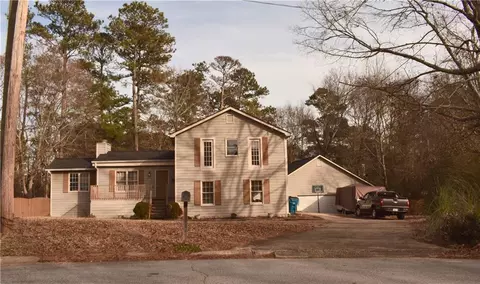 1430 Worthy Ct, Grayson, GA 30017