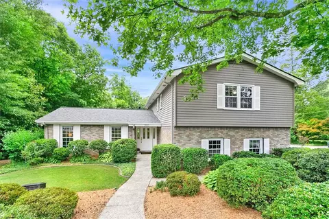 2882 Pine Grove Ct SE, Marietta, GA 30067