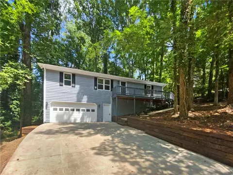 3499 Leisure Ln, Gainesville, GA 30506