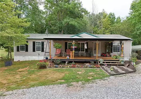 1668 J Warren Rd, Cornelia, GA 30531