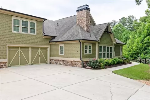 95 Cedarcrest Village Ct, Acworth, GA 30101