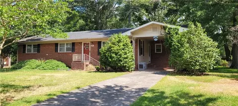 247 E Girard Ave E, Cedartown, GA 30125