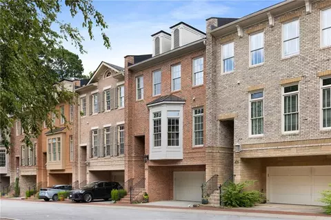 10 Candler Grove Dr, Decatur, GA 30030