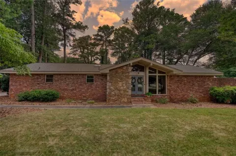 2312 Country Club Dr SE, Conyers, GA 30013