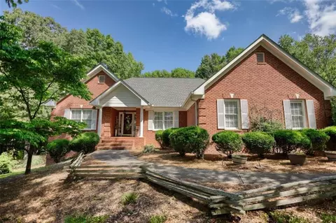 2001 Lost Meadow Ln, Conyers, GA 30094
