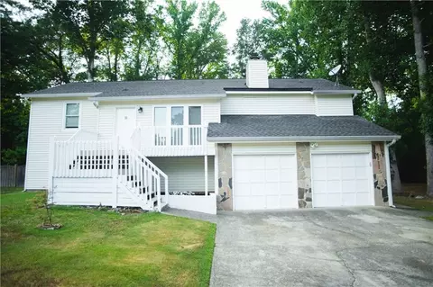 2655 Deerfield Cir SW, Marietta, GA 30064