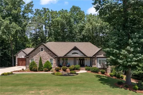 302 Eagle Crest Ct, Cumming, GA 30028